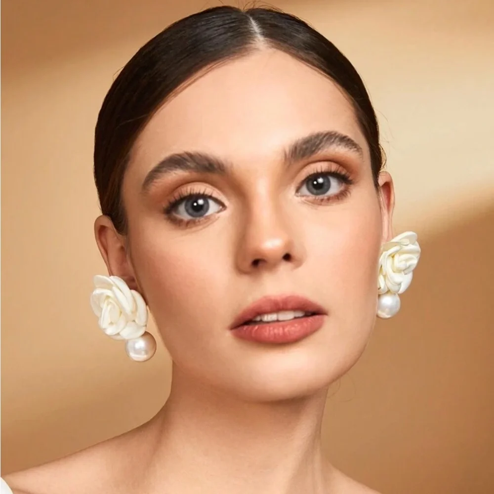 Belle Floral Pearl Studded Drop Earrings NEW 🏷️